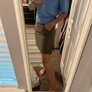 Patagonia dark tan Duway Zip Side Built In Shorts Golf Hiking Skort size 2